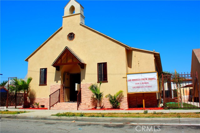 10216 S Denker Avenue, Los Angeles, California 90047, ,Commercial Lease,For Rent,10216 S Denker Avenue,CRIN24252121
