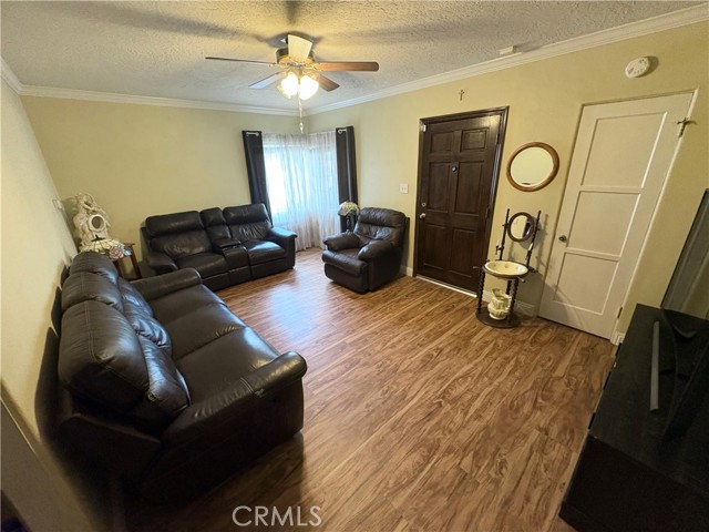 16842 Tracy Street, Victorville CA: https://media.crmls.org/medias/46224ec2-2982-46e1-bbc3-c2c33a5bdad2.jpg