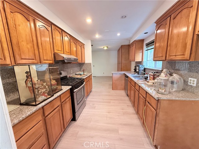 Detail Gallery Image 6 of 29 For 2575 Riverside Ter, Los Angeles,  CA 90039 - – Beds | – Baths