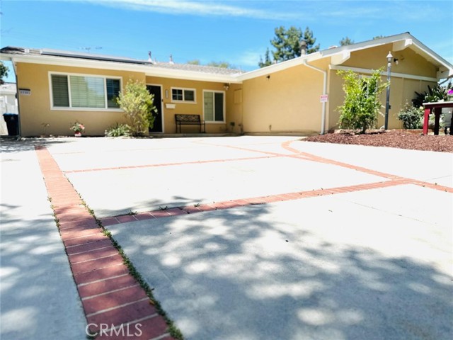 Detail Gallery Image 1 of 44 For 23395 Schoolcraft St, West Hills,  CA 91307 - 8 Beds | 5 Baths