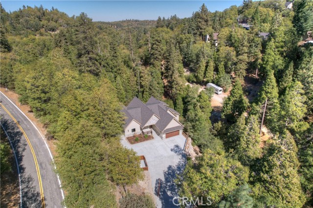 1285 N State Highway 173, Lake Arrowhead, California 92352, 4 Bedrooms Bedrooms, ,2 BathroomsBathrooms,Residential,For Sale,1285 N State Highway 173,CRIG24217261