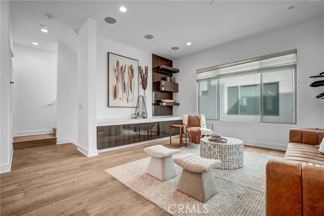 Image 4 of 51 For 24 Ebb Tide  