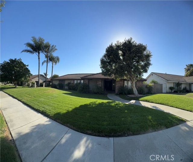 2638 S Euclid Avenue, Ontario CA: https://media.crmls.org/medias/46243697-2877-44a4-9369-bcc2ceaf8801.jpg