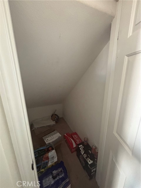 Detail Gallery Image 14 of 65 For 1064 Queen Annes Ln, Beaumont,  CA 92223 - 4 Beds | 2/1 Baths