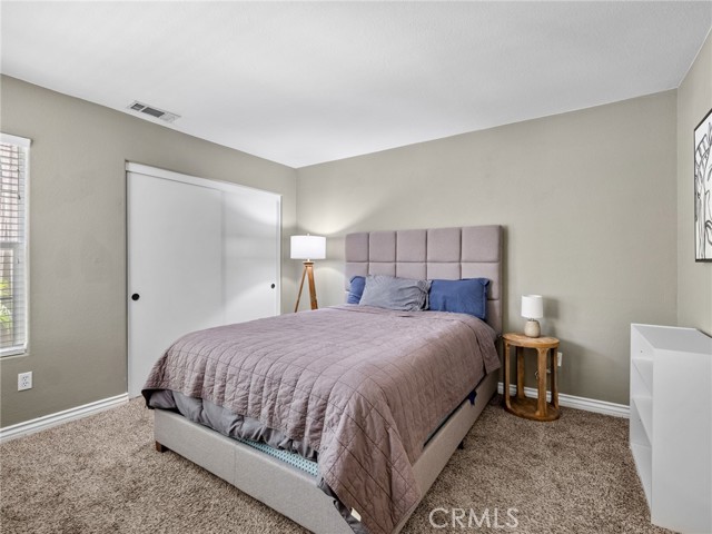 Detail Gallery Image 8 of 31 For 13300 Spring Valley #C,  Victorville,  CA 92395 - 2 Beds | 2 Baths