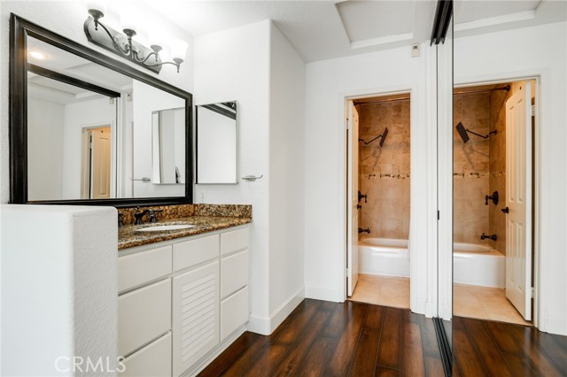 Detail Gallery Image 8 of 16 For 430 Lake St #304,  Huntington Beach,  CA 92648 - 2 Beds | 2 Baths