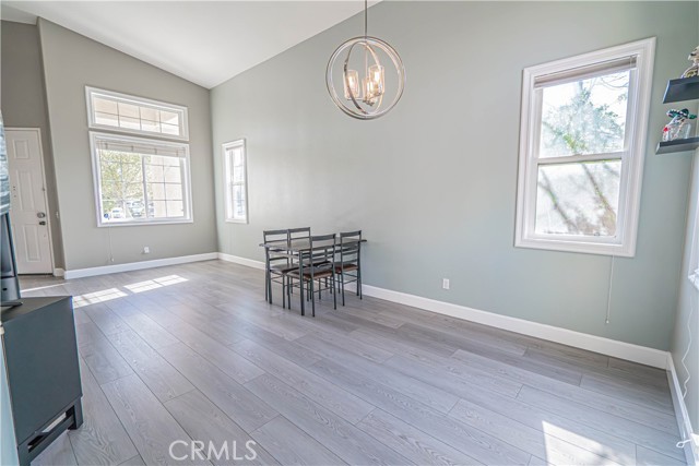 Detail Gallery Image 7 of 46 For 30401 Servilla, Castaic,  CA 91384 - 5 Beds | 3 Baths