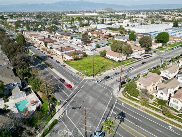 Image 6 of 7 For 449 River Rd