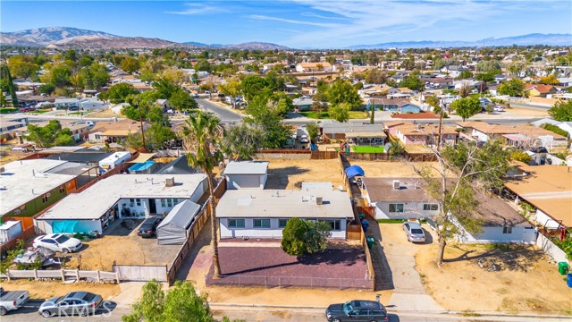 Detail Gallery Image 2 of 19 For 37857 Melton, Palmdale,  CA 93550 - 4 Beds | 2 Baths