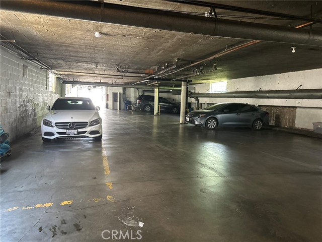 210 S Commonwealth Avenue, Los Angeles CA: https://media.crmls.org/medias/4626a60c-82cd-4feb-96c9-2e7d524ce8da.jpg