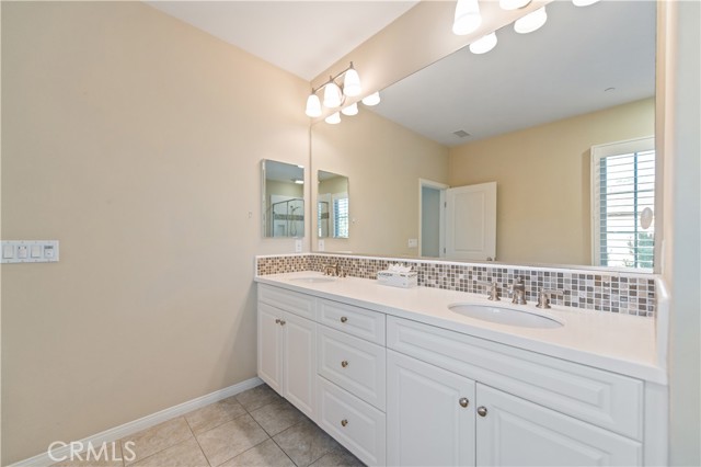 Detail Gallery Image 12 of 27 For 51 Lupari, Irvine,  CA 92618 - 3 Beds | 2/1 Baths