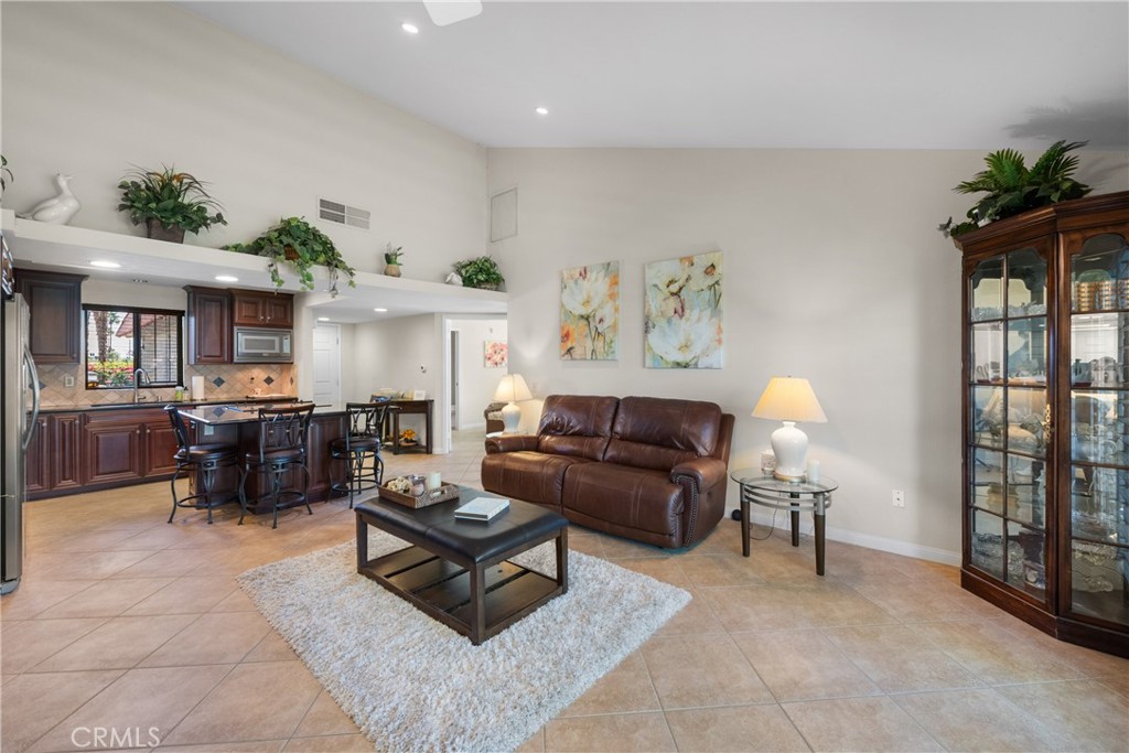 MLS #OC25260495 image #9