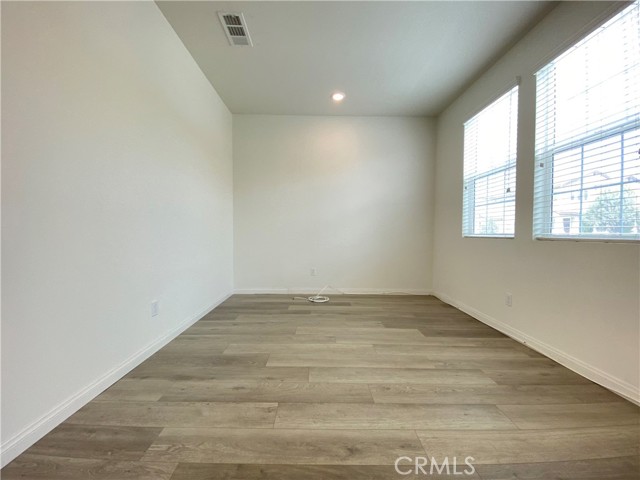 Detail Gallery Image 4 of 19 For 6129 Rosewood Way, Corona,  CA 92880 - 3 Beds | 2/1 Baths