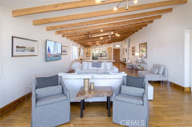 Detail Gallery Image 4 of 23 For 308 Poppy Ave, Corona Del Mar,  CA 92625 - 4 Beds | 3 Baths