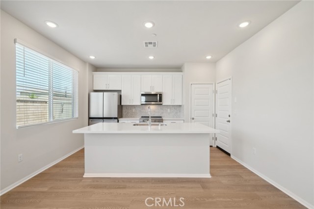 2132 Bergamot Street, Redlands CA: https://media.crmls.org/medias/462888f9-2d9f-4ad0-b6df-281a79ffaf94.jpg