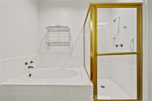 Detail Gallery Image 37 of 64 For 24436 Hampton Dr #C,  Valencia,  CA 91355 - 2 Beds | 2/1 Baths