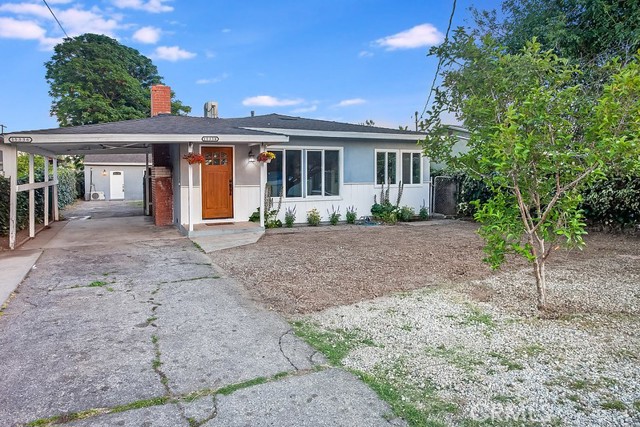 Detail Gallery Image 3 of 18 For 15334 Bledsoe St, Sylmar,  CA 91342 - 5 Beds | 2 Baths