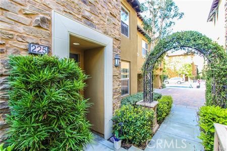 225 Lonetree, Irvine CA: https://media.crmls.org/medias/4629ffb6-9143-4e1c-a0b0-b1b2495ccf1e.jpg