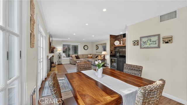 Detail Gallery Image 16 of 44 For 6624 E Leafwood, Anaheim,  CA 92807 - 4 Beds | 2/1 Baths