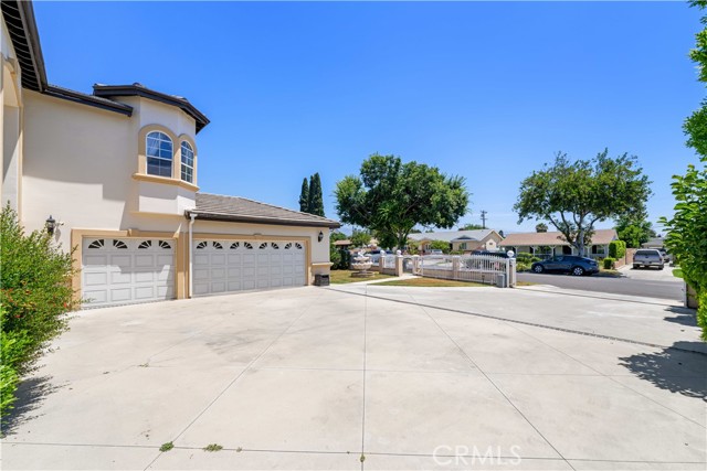 4935 Doreen Avenue, Temple City CA: https://media.crmls.org/medias/462ad9d1-be1b-4575-968f-c334fdfd3cd2.jpg