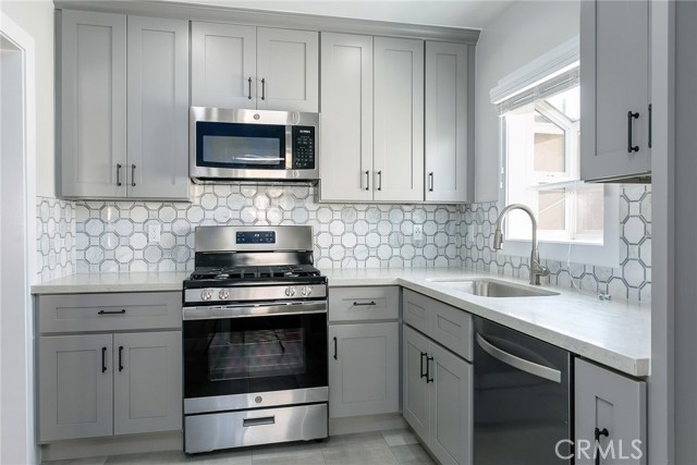 783 E Grand Avenue, Pomona CA: https://media.crmls.org/medias/462b3722-07d9-4d18-ac34-b70bbb48d453.jpg