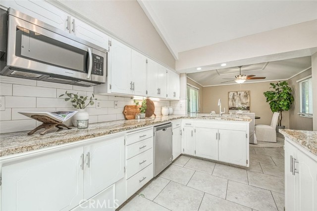 1590 W Escalon Avenue, Fresno CA: https://media.crmls.org/medias/462bded7-05e9-4675-bf80-62e0d4b13dd3.jpg