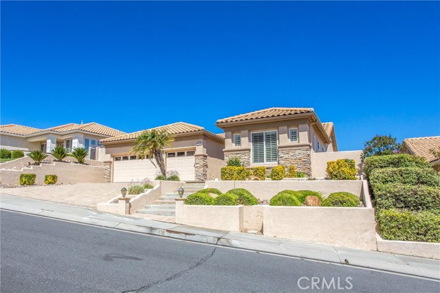 2141 Birdie Drive, Banning CA: https://media.crmls.org/medias/462c0f1e-2f85-4e90-8a53-d541ca3c0ccd.jpg