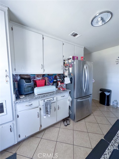 Detail Gallery Image 10 of 18 For 1140 Front St, Livingston,  CA 95334 - 3 Beds | 2 Baths