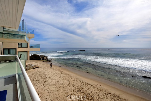 Detail Gallery Image 15 of 20 For 1249 Ocean Front #C,  Laguna Beach,  CA 92651 - 3 Beds | 2 Baths