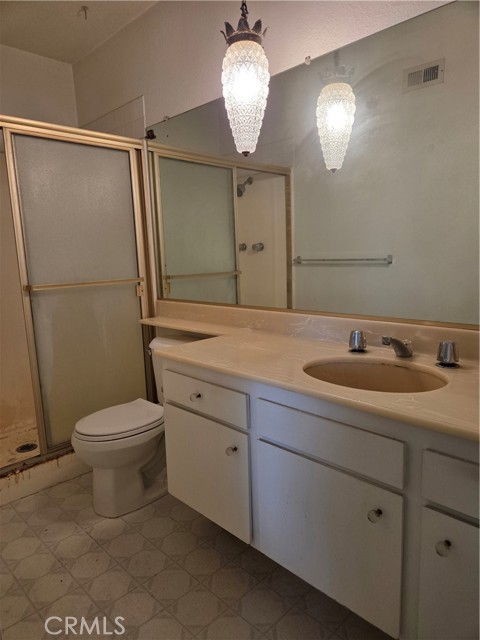 Detail Gallery Image 6 of 10 For 13877 Shablow Ave, Sylmar,  CA 91342 - 3 Beds | 2 Baths