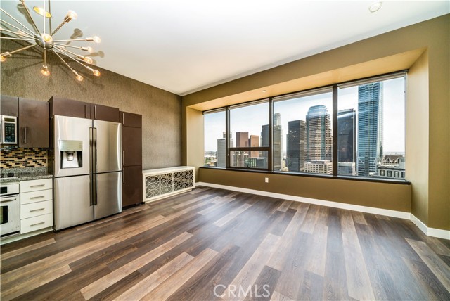 Detail Gallery Image 1 of 20 For 1100 Wilshire Bld #2707,  Los Angeles,  CA 90017 - 1 Beds | 1 Baths
