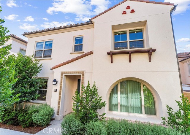 136 Newburry, Irvine CA: https://media.crmls.org/medias/462cfc60-30ba-4c36-895c-2f6e8b65186a.jpg