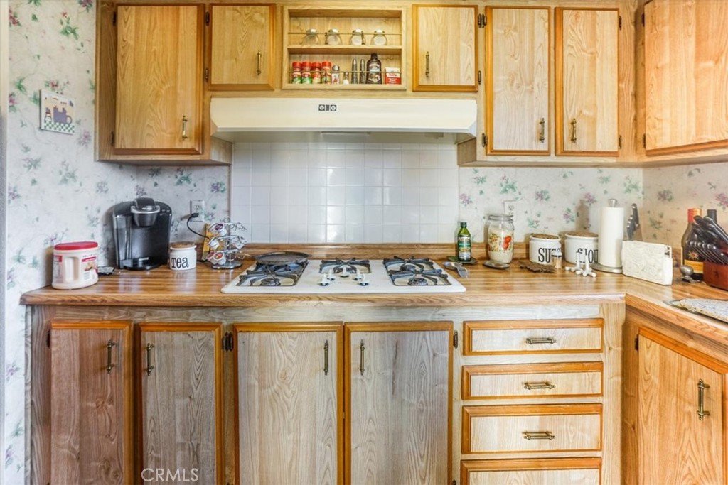 https://media.crmls.org/medias/462eb3ce-8311-4c94-94a1-dc42f7e9f7dc.jpg?preset=X-Large