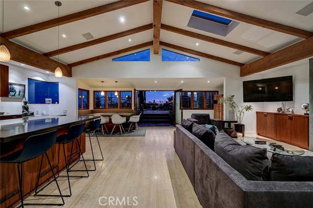 3205 Bayview Drive, Manhattan Beach, California 90266, 5 Bedrooms Bedrooms, ,5 BathroomsBathrooms,Residential,For Sale,Bayview,SB26067701