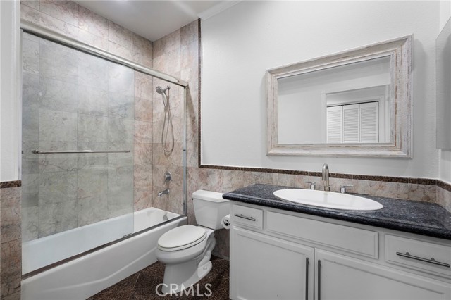 540 E Angeleno Avenue, Burbank CA: https://media.crmls.org/medias/4632a9a7-9c98-433f-8702-72091c52b1ed.jpg
