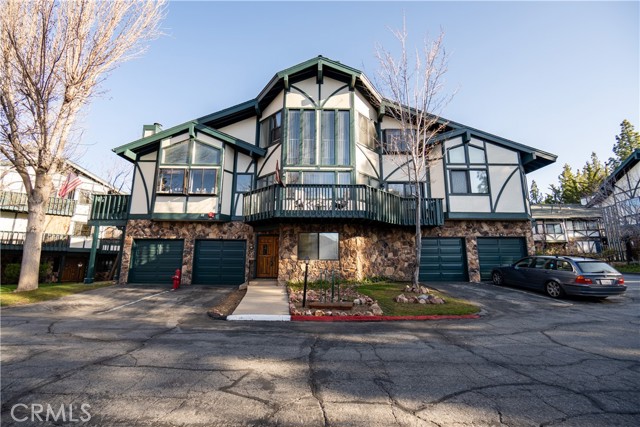 Detail Gallery Image 1 of 37 For 39802 Lakeview Dr #10,  Big Bear Lake,  CA 92315 - 2 Beds | 2/1 Baths