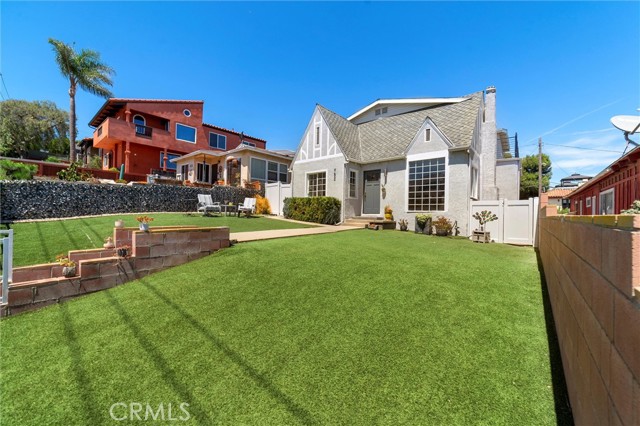 752 W 23rd St, San Pedro CA: https://media.crmls.org/medias/4633bd4b-980d-4c1e-9336-111115369db4.jpg