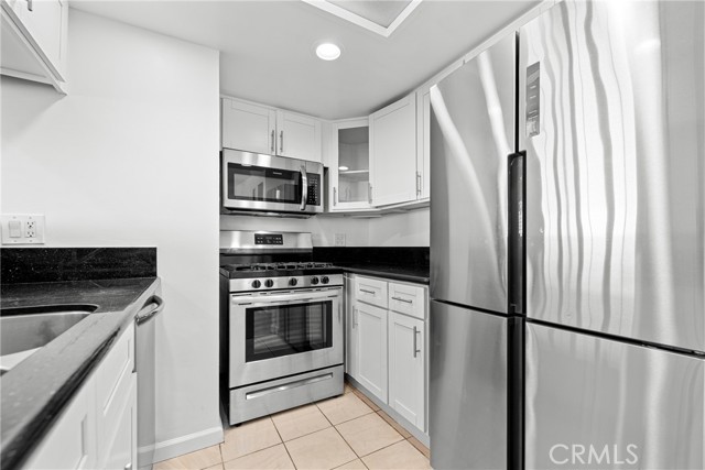 Detail Gallery Image 10 of 26 For 2444 4th Street Unit#9 St, Santa Monica,  CA 90405 - 1 Beds | 1 Baths