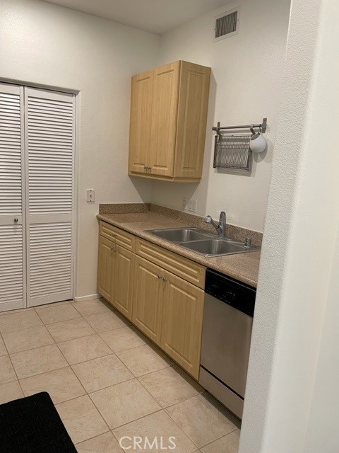 Detail Gallery Image 12 of 16 For 3467 Watermarke Pl, Irvine,  CA 92612 - 1 Beds | 1 Baths