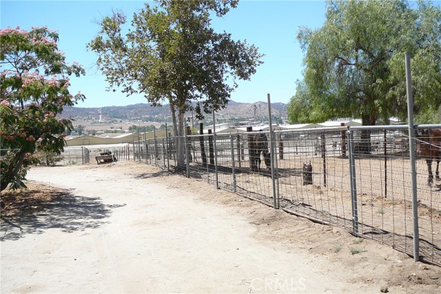 31665 Meadow Blossom Road, Nuevo CA: https://media.crmls.org/medias/4634d6b1-1466-4937-a3db-25315b69a25e.jpg