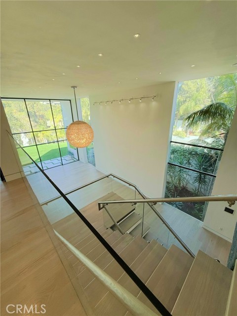 Detail Gallery Image 50 of 68 For 1024 Summit Dr, Beverly Hills,  CA 90210 - 7 Beds | 7/2 Baths