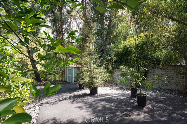 4851 Corbin Avenue, Tarzana CA: https://media.crmls.org/medias/46353d58-ae0d-4406-b365-22d16bb266ec.jpg
