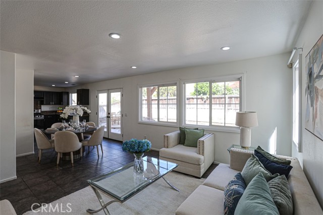 Detail Gallery Image 7 of 36 For 2433 N Cameo Ct, Orange,  CA 92865 - 4 Beds | 3 Baths