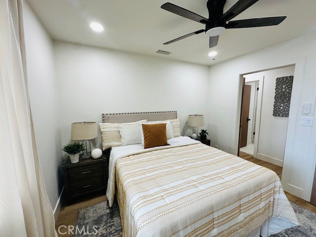 Detail Gallery Image 12 of 35 For 1936 Roxanne, Long Beach,  CA 90815 - 4 Beds | 2 Baths