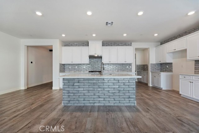 Detail Gallery Image 15 of 56 For 25858 Oak Springs Ct, Homeland,  CA 92548 - 4 Beds | 2 Baths