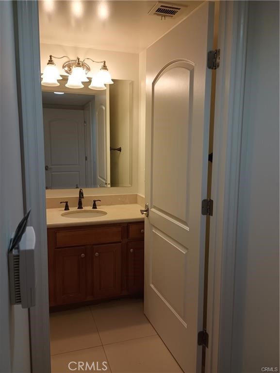 Detail Gallery Image 9 of 23 For 837 N Hudson Ave #305,  Los Angeles,  CA 90038 - 2 Beds | 2 Baths