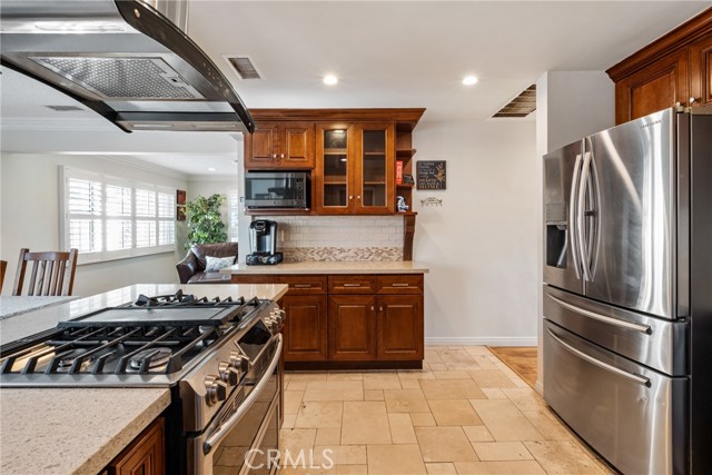 513 E Hillsdale Street, Inglewood CA: https://media.crmls.org/medias/4636a6d2-d814-42e6-82fe-abd7800c0121.jpg