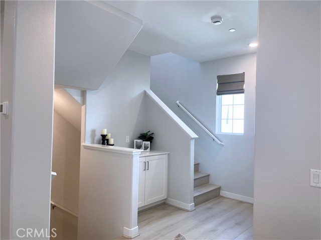 Detail Gallery Image 7 of 21 For 1060 N Anaheim Blvd #2, Anaheim,  CA 92801 - 4 Beds | 3/1 Baths