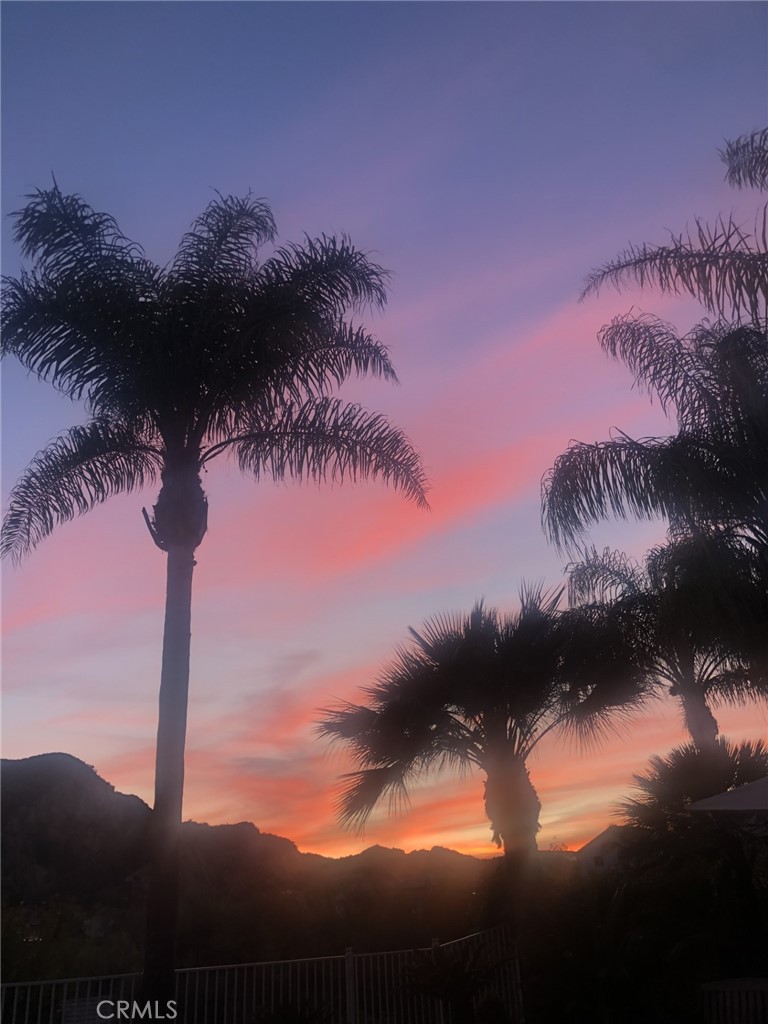 https://media.crmls.org/medias/463786c1-60e3-4bd8-b1a9-8230e0a872c6.jpg?preset=X-Large