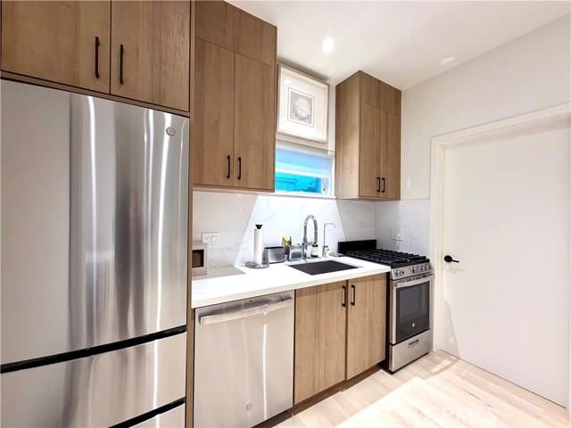 Detail Gallery Image 5 of 9 For 8328 Beverly Dr a,  San Gabriel,  CA 91775 - 1 Beds | 1 Baths